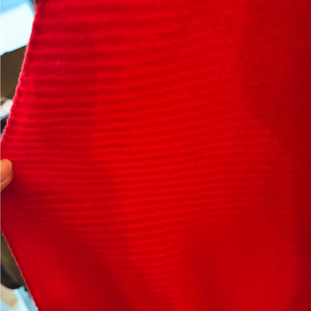 Elegant Red Scarf - Picture 4 of 5